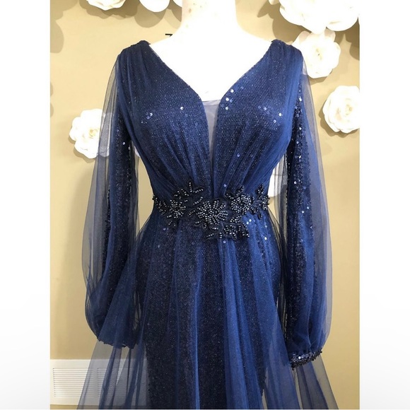 Navy V-neckline evening Dress - Picture 9 of 11